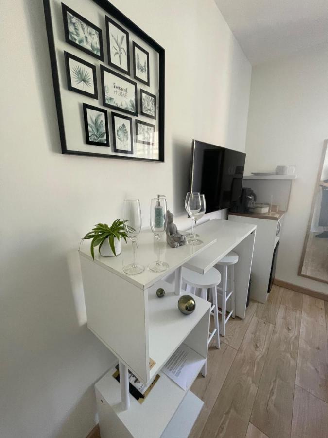 Le Bourget - Suite Romantique Нарбон Екстериор снимка